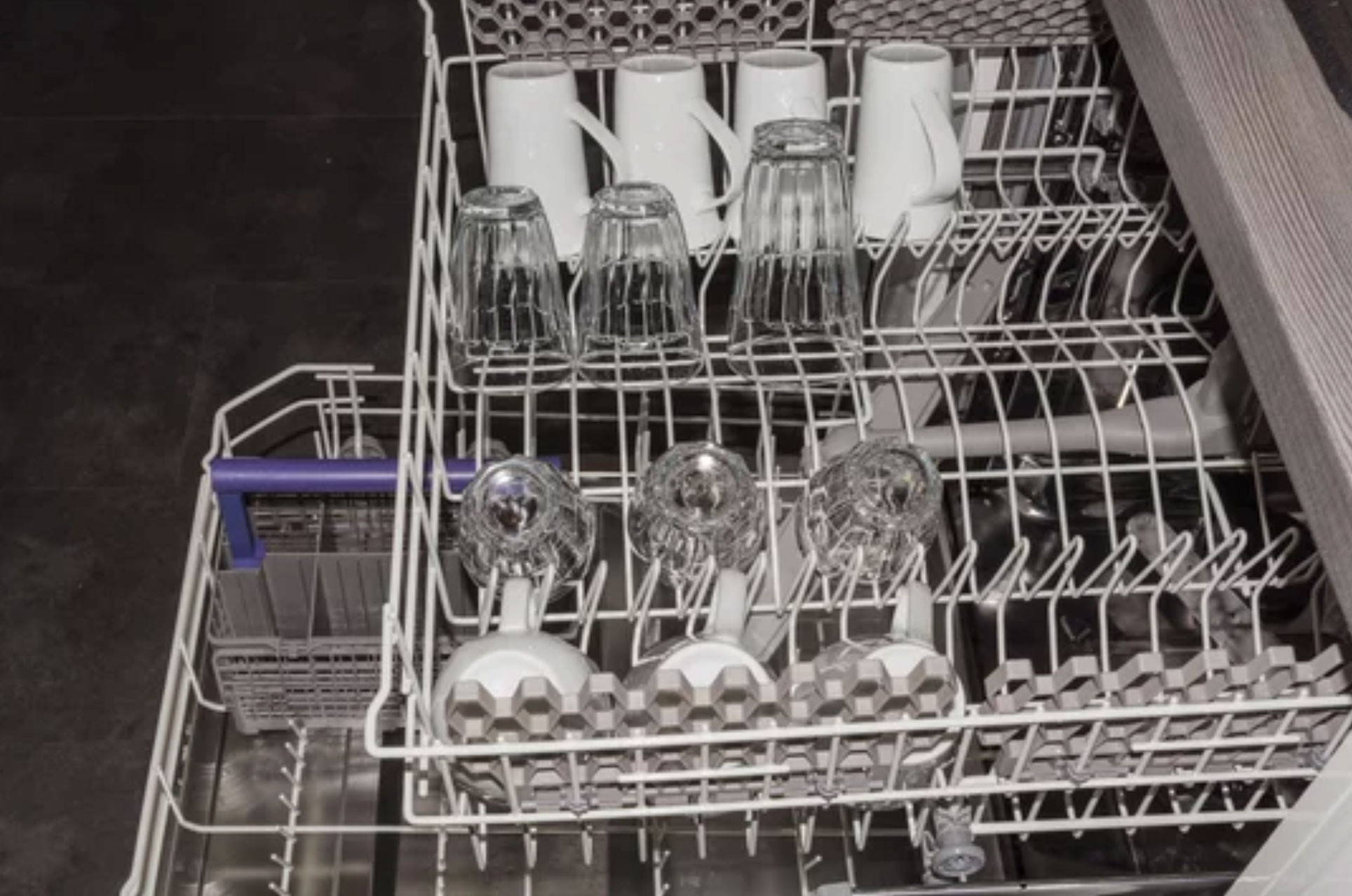 Dishwasher-Descale Targeted Stain & Odour Elimination